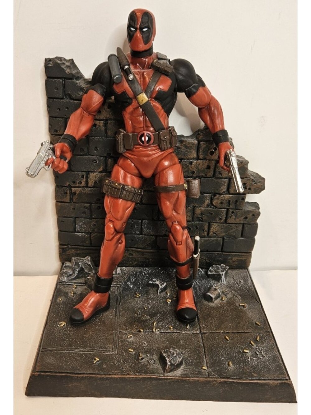 Diamond Select Marvel Deadpool Action Figure 7.5-inch With Stand - Incompete
